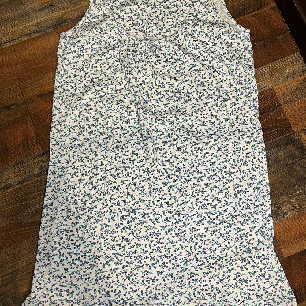 Lati Fashion Women's Sleeveless Floral Nightgown